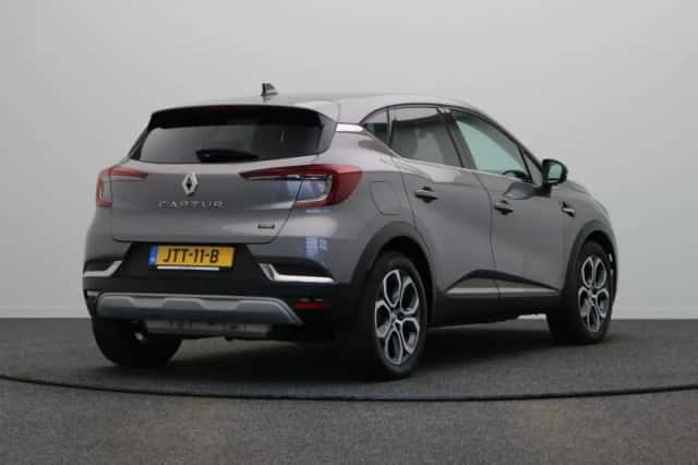 Renault Captur (2023) thumbnail 12