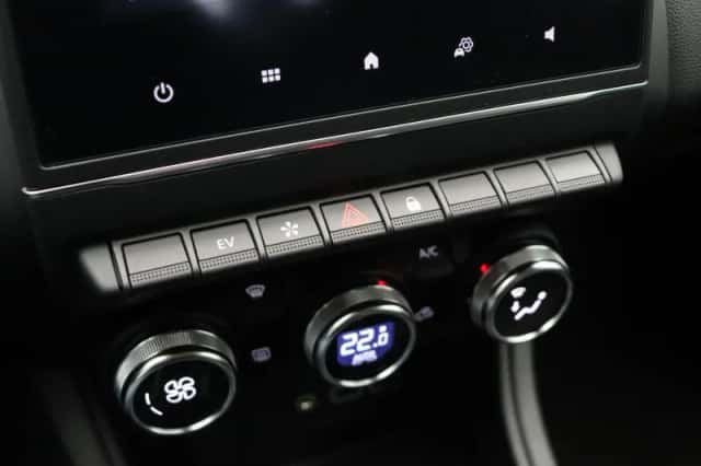 Renault Captur (2023) thumbnail 34