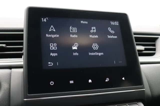 Renault Captur (2023) thumbnail 35