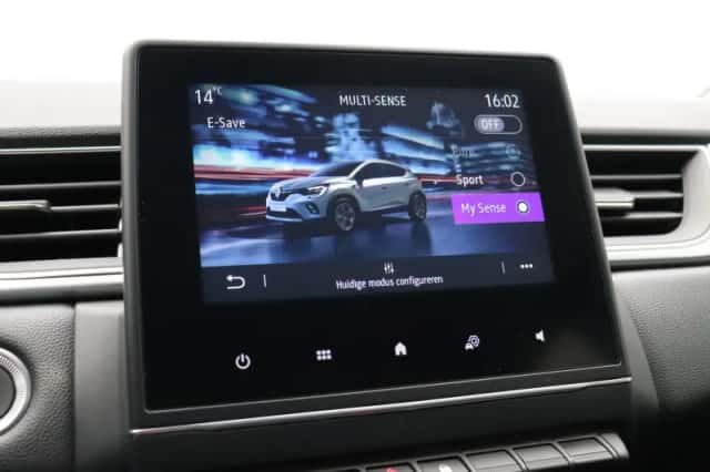 Renault Captur (2023) thumbnail 38