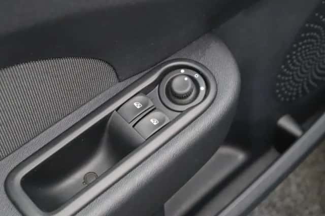 Renault Twingo (2013) thumbnail 15