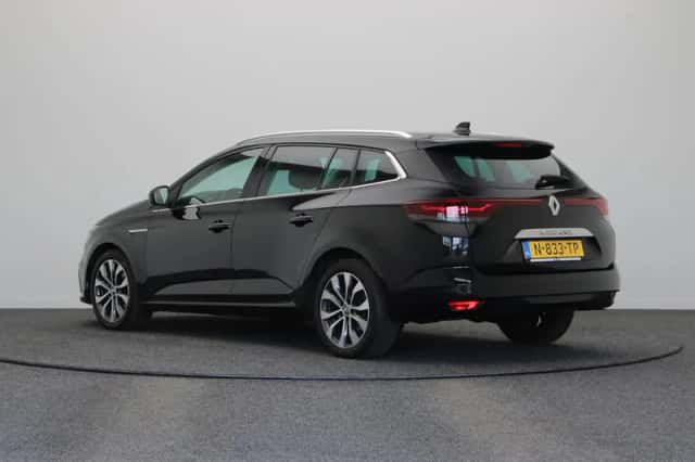 Renault Mégane (2022) thumbnail 2