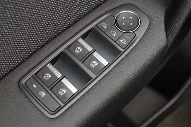Renault Captur (2026) thumbnail 13