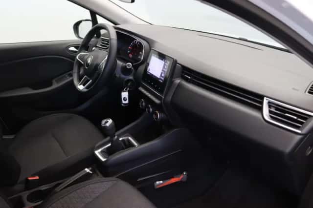 Renault Clio (2021) thumbnail 5
