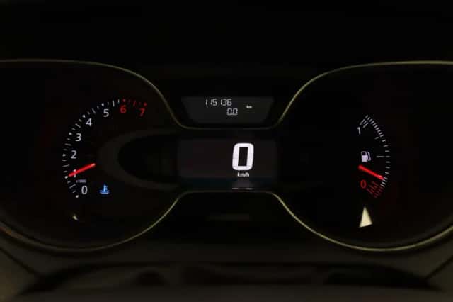 Renault Captur (2018) thumbnail 25