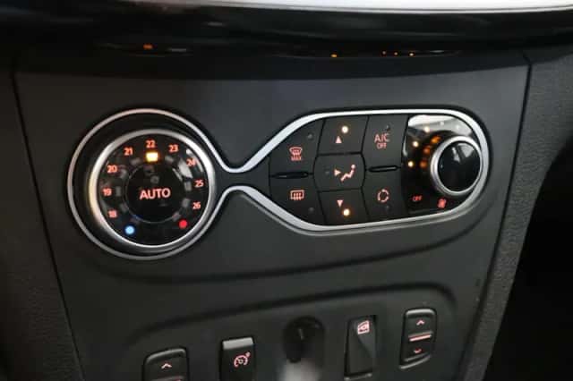 Dacia Sandero Stepway (2018) thumbnail 30