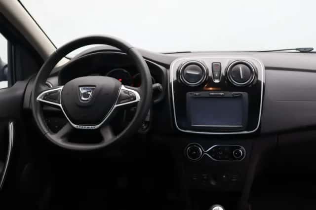 Dacia Sandero Stepway (2018) thumbnail 4