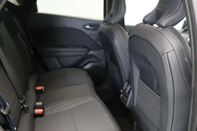 Renault Captur (2026) thumbnail 12