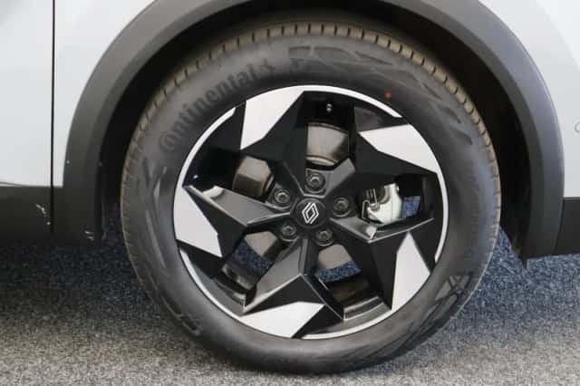 Renault Captur (2025) thumbnail 31