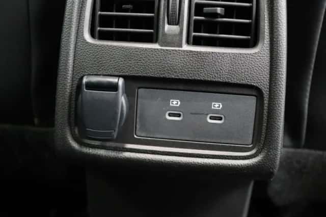Renault Captur (2025) thumbnail 36