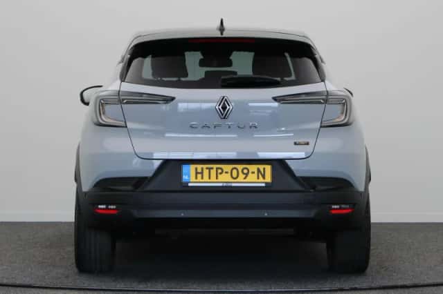 Renault Captur (2025) thumbnail 5