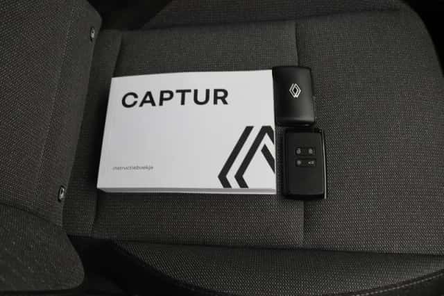 Renault Captur (2024) thumbnail 28
