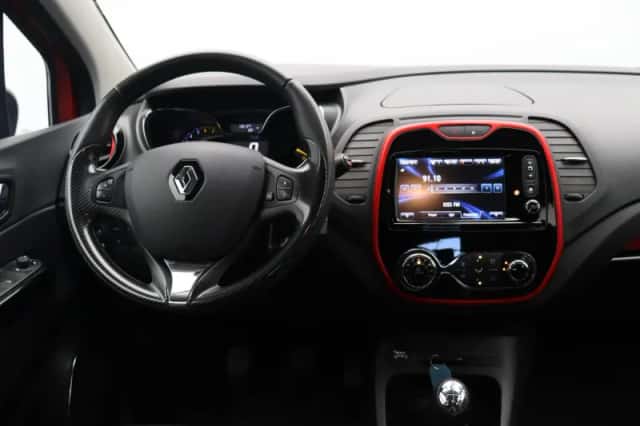 Renault Captur (2015) thumbnail 4
