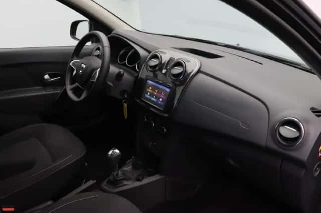 Dacia Logan (2017) thumbnail 5