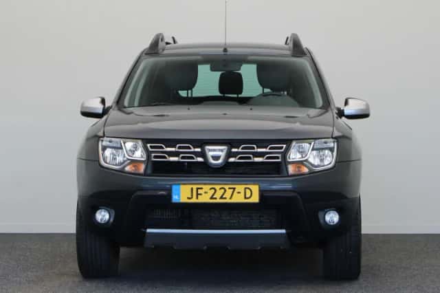Dacia Duster (2016) thumbnail 6