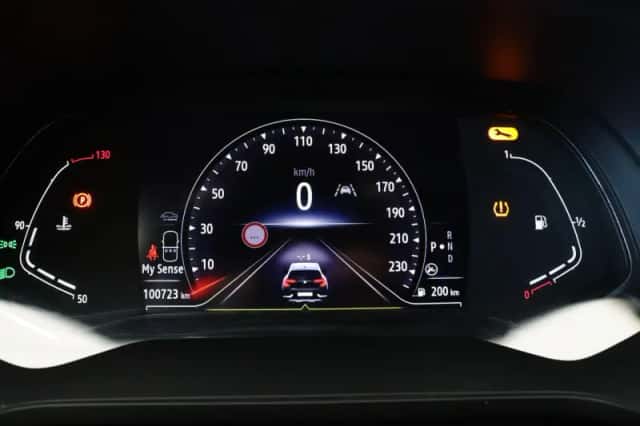 Renault Captur (2021) thumbnail 6
