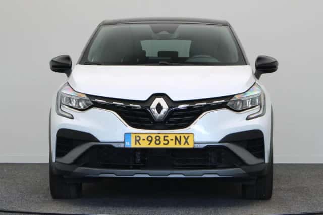 Renault Captur (2022) thumbnail 6