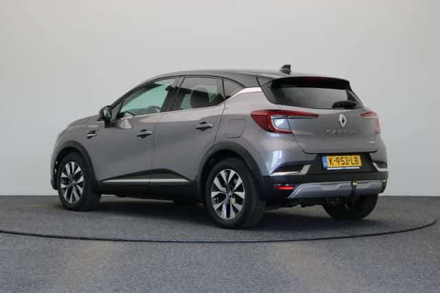 Renault Captur (2020) thumbnail 2