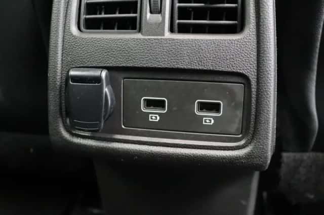 Renault Captur (2020) thumbnail 5