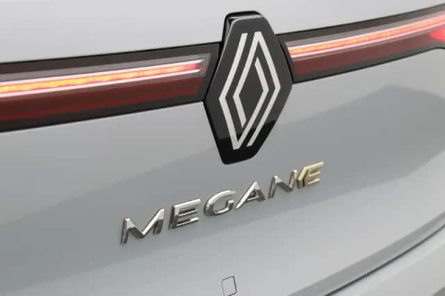 Renault Mégane E-Tech (2025) thumbnail 5