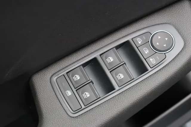 Renault Clio (2025) thumbnail 4