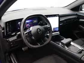 Renault Austral (2024) thumbnail 18