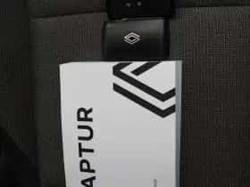 Renault Captur (2024) thumbnail 34