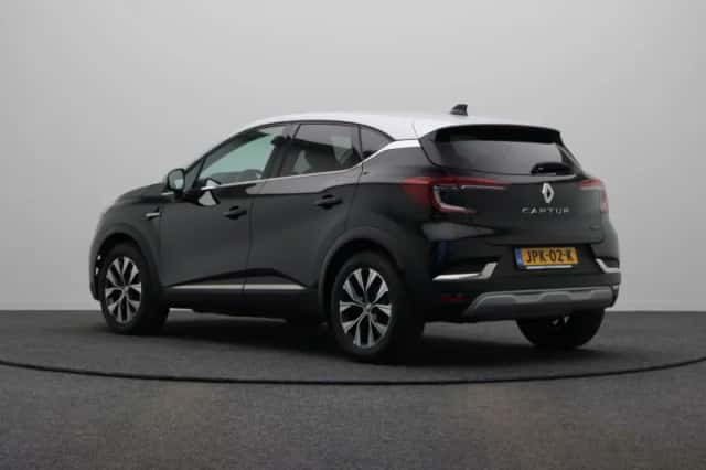 Renault Captur (2024) thumbnail 2