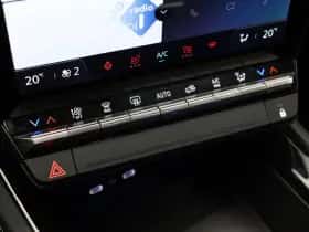 Renault Austral (2024) thumbnail 25