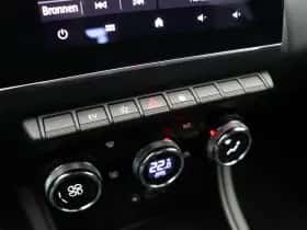Renault Captur (2024) thumbnail 32