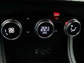 Renault Captur (2023) thumbnail 17