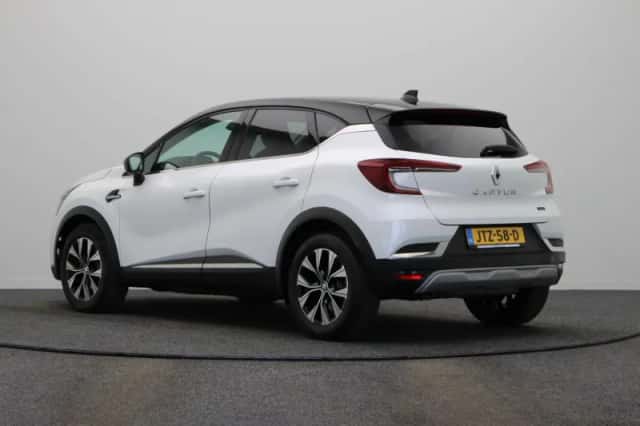 Renault Captur (2024) thumbnail 2