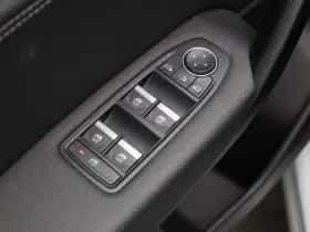 Renault Captur (2024) thumbnail 18