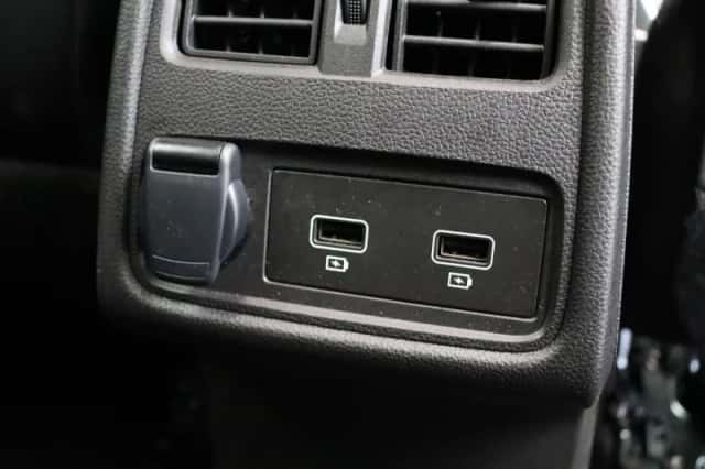 Renault Captur (2024) thumbnail 4