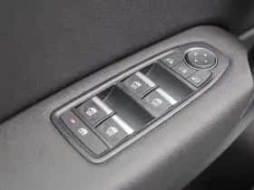 Renault Captur (2024) thumbnail 16