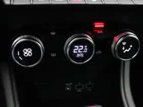 Renault Captur (2023) thumbnail 29