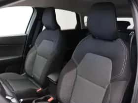 Renault Captur (2023) thumbnail 35