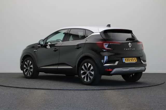 Renault Captur (2024) thumbnail 2