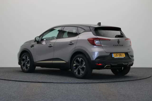 Renault Captur (2023) thumbnail 2