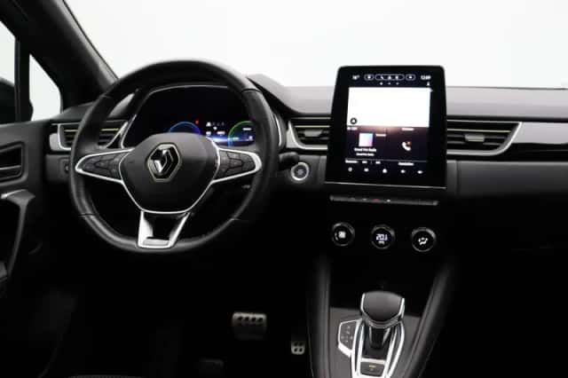 Renault Captur (2023) thumbnail 4