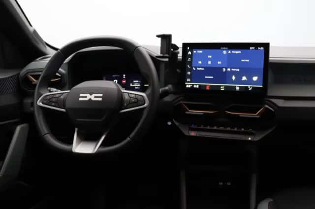 Dacia Duster (2025) thumbnail 5