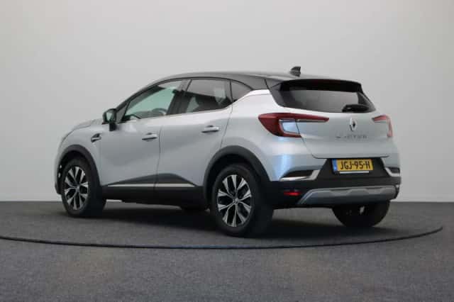 Renault Captur (2024) thumbnail 2