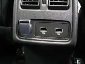 Renault Captur (2024) thumbnail 3