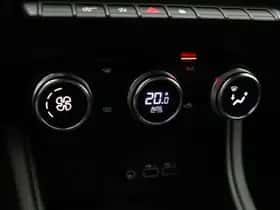 Renault Captur (2024) thumbnail 31