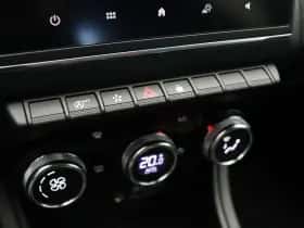 Renault Captur (2024) thumbnail 32