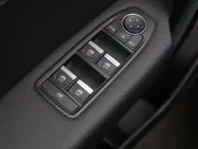 Renault Captur (2024) thumbnail 18