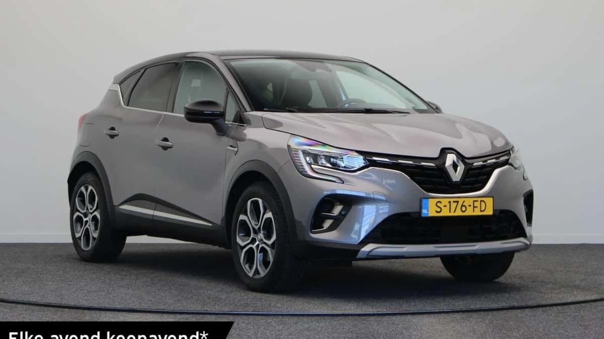 Renault Captur (2022) — foto 1