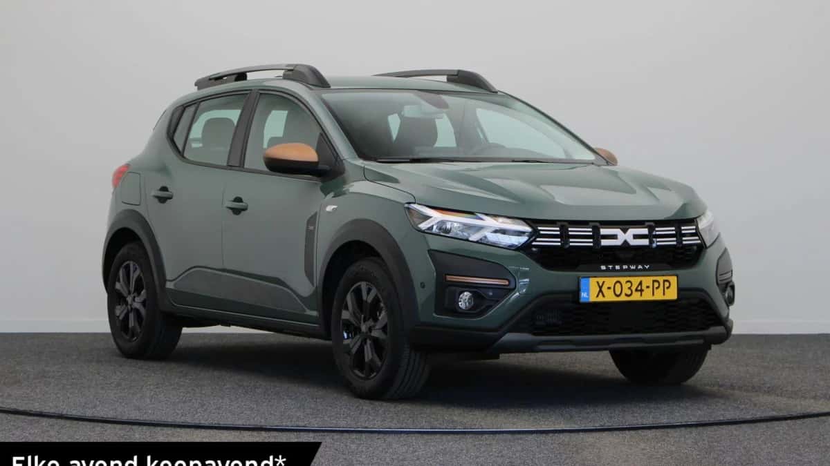 Dacia Sandero Stepway (2024) — foto 1