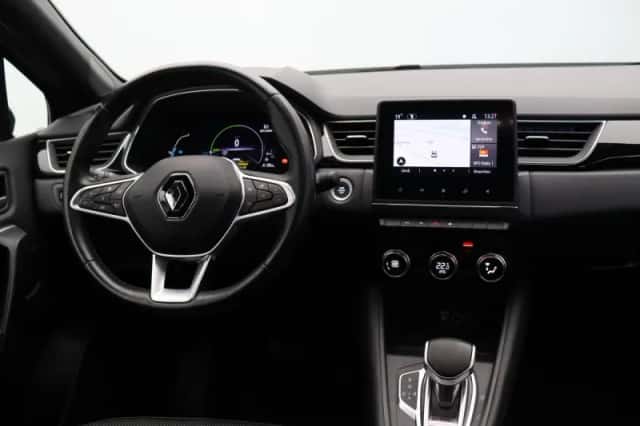 Renault Captur (2022) thumbnail 5