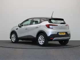 Renault Captur (2024) thumbnail 2